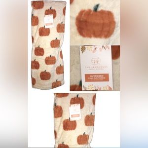 Pumpkin Blanket - Rachel Ashwell Farmhouse